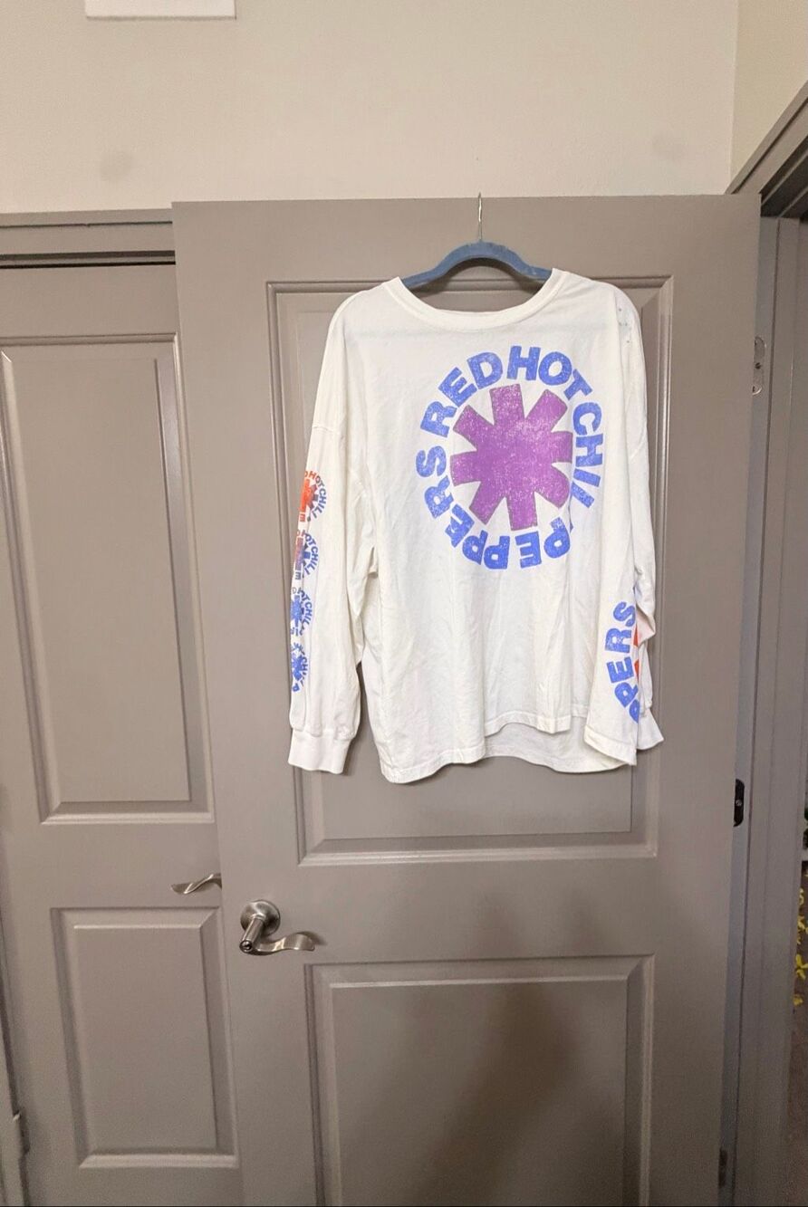 NWT Red Hot Chili Peppers Mens Size 2XL White Graphic Long Sleeve T-Shirt RHCP